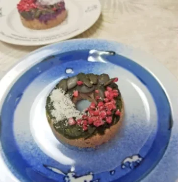 受講生が作った抹茶とベリーのロードーナツ
